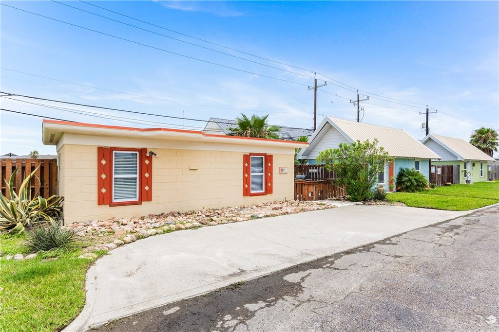 134 N Alister St 6, Port Aransas, TX 78373 — photo 5