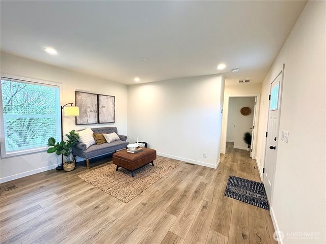 763 Eadon Rd, Toledo, WA 98591