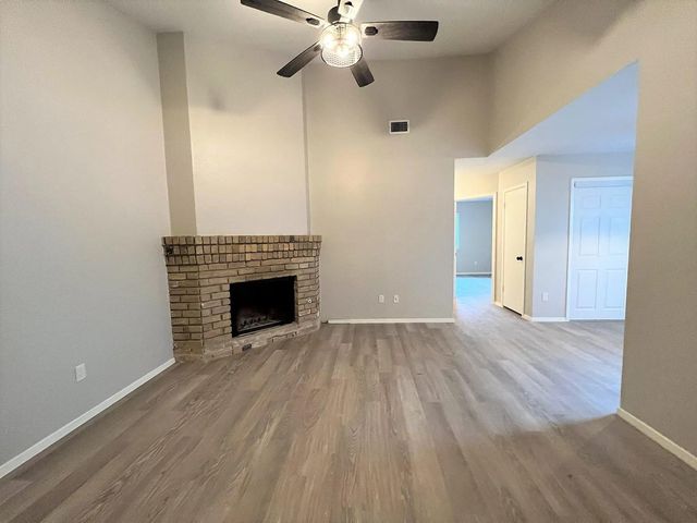 12214 Thompkins DR B, Austin, TX 78753