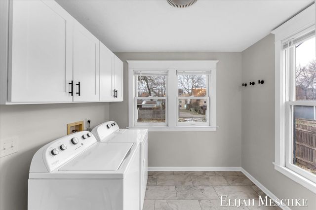 1728 Francis Avenue SE, Grand Rapids, MI 49507