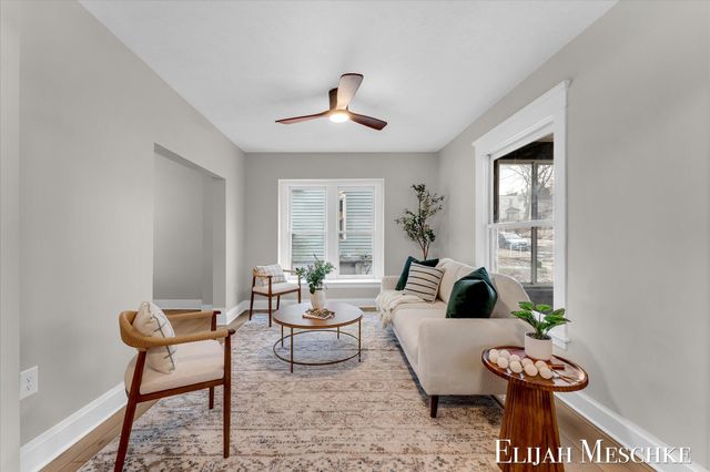 1728 Francis Avenue SE, Grand Rapids, MI 49507