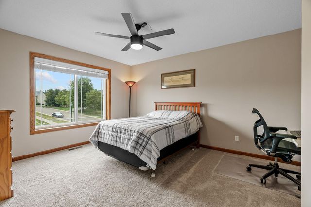 950 Drew Drive, Woodbury, MN 55129
