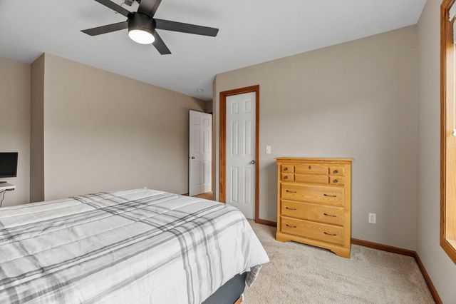 950 Drew Drive, Woodbury, MN 55129