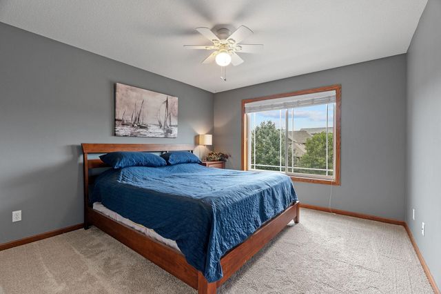 950 Drew Drive, Woodbury, MN 55129