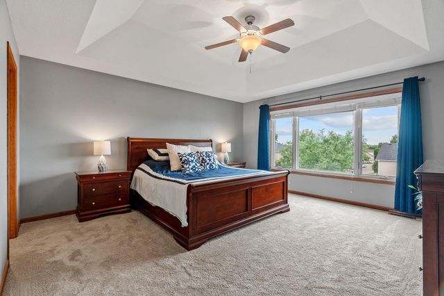 950 Drew Drive, Woodbury, MN 55129