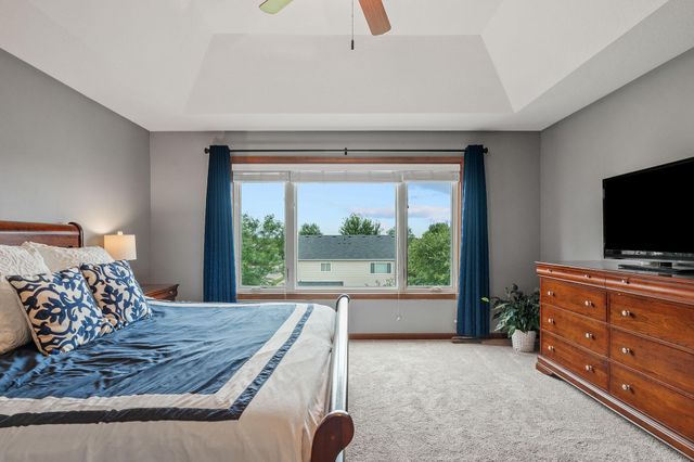 950 Drew Drive, Woodbury, MN 55129