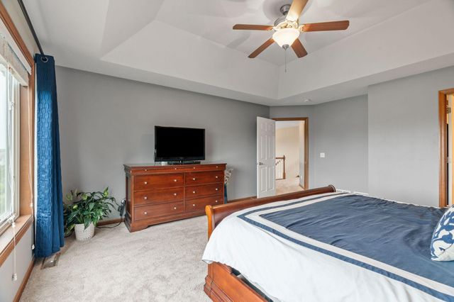 950 Drew Drive, Woodbury, MN 55129