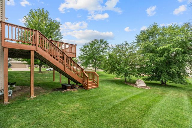 950 Drew Drive, Woodbury, MN 55129