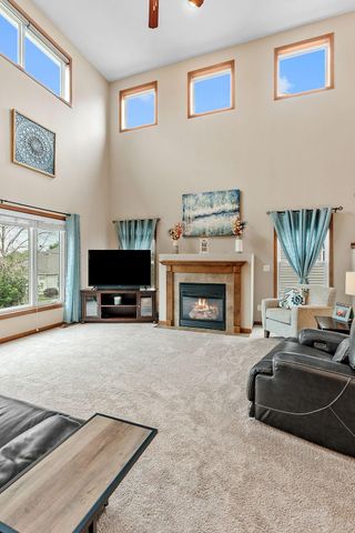 950 Drew Drive, Woodbury, MN 55129