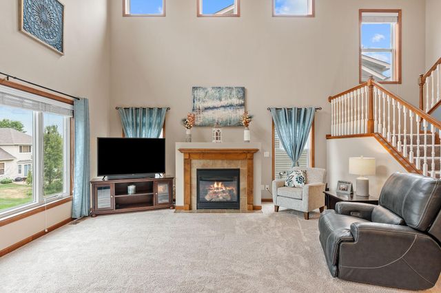 950 Drew Drive, Woodbury, MN 55129