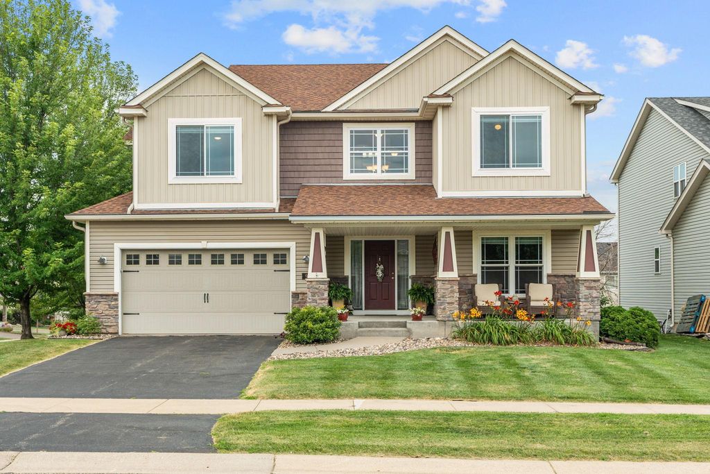 950 Drew Drive, Woodbury, MN 55129