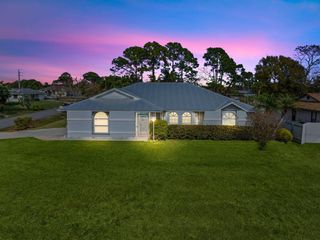 401 SE Faith Terrace, Port St. Lucie, Port St Lucie, FL 34983