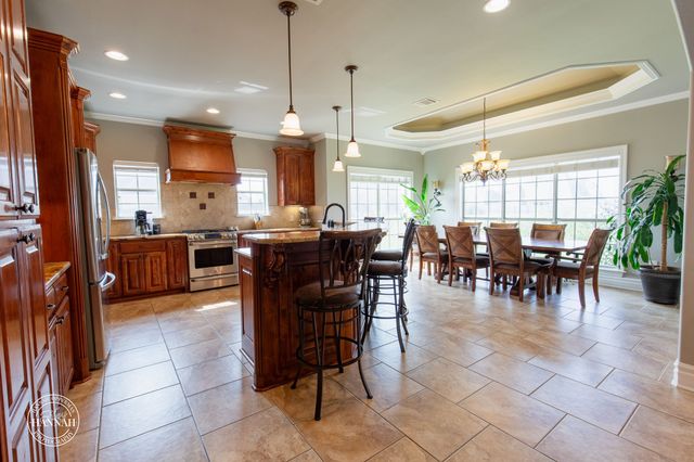 359 Hallmark Drive, Stonewall, LA 71078