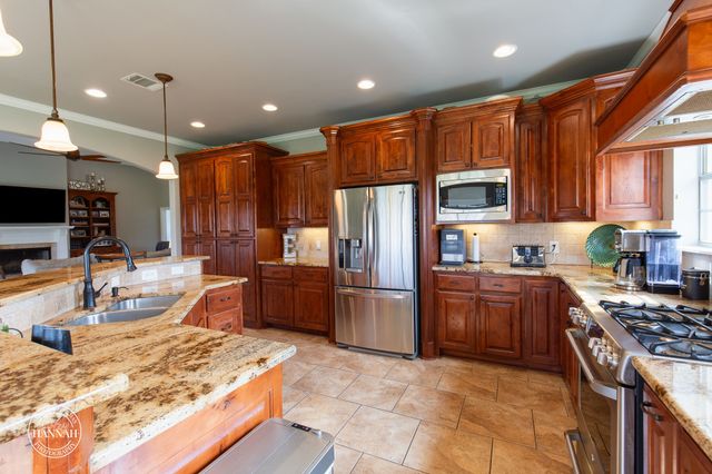 359 Hallmark Drive, Stonewall, LA 71078