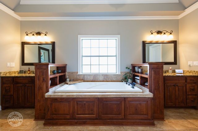 359 Hallmark Drive, Stonewall, LA 71078