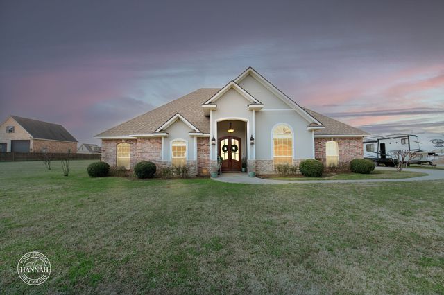 359 Hallmark Drive, Stonewall, LA 71078