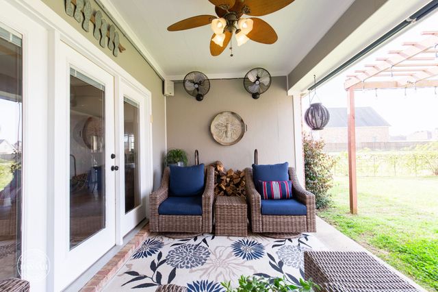 359 Hallmark Drive, Stonewall, LA 71078