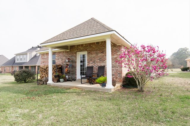 359 Hallmark Drive, Stonewall, LA 71078