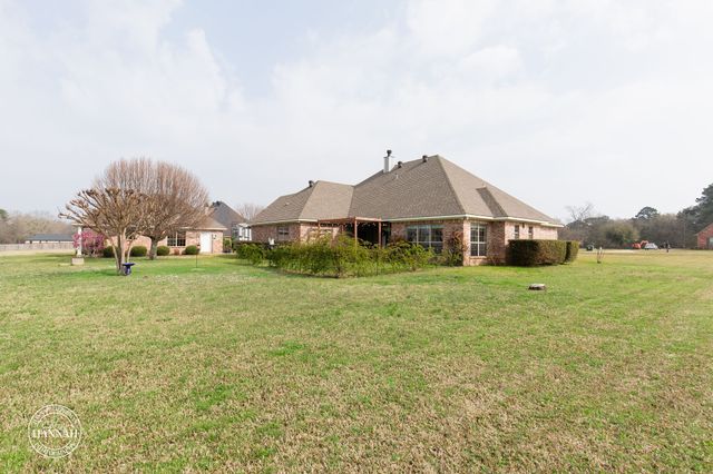 359 Hallmark Drive, Stonewall, LA 71078