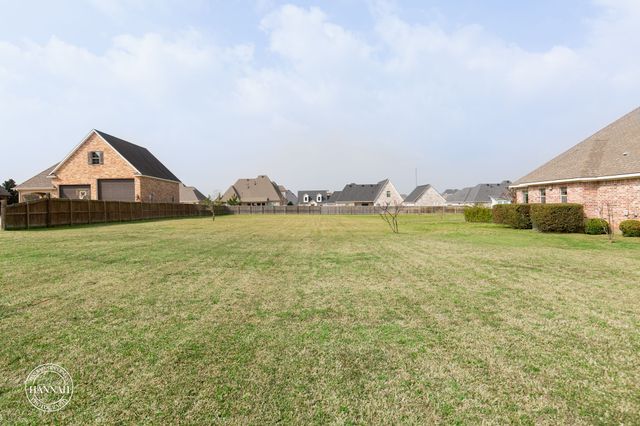 359 Hallmark Drive, Stonewall, LA 71078