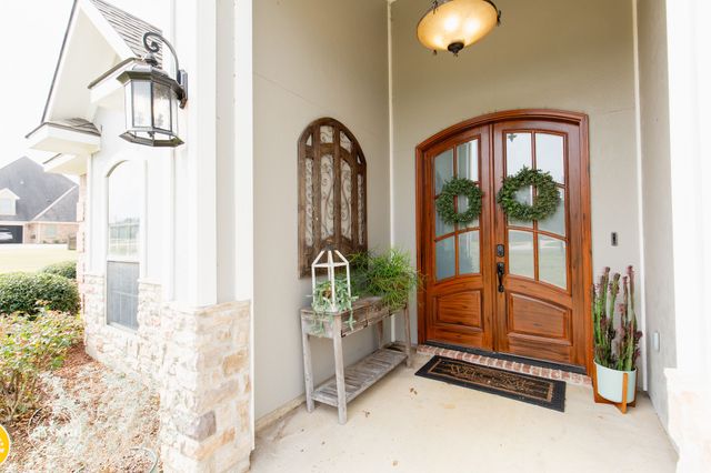 359 Hallmark Drive, Stonewall, LA 71078