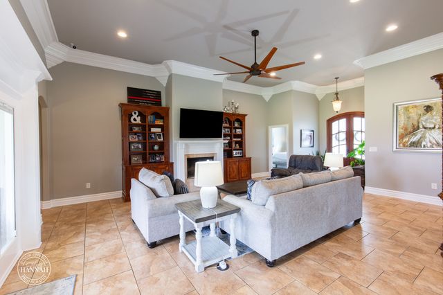 359 Hallmark Drive, Stonewall, LA 71078