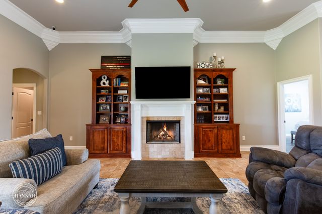 359 Hallmark Drive, Stonewall, LA 71078