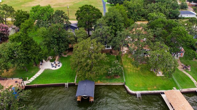 2516 Wildwood Way, Tool, TX 75143