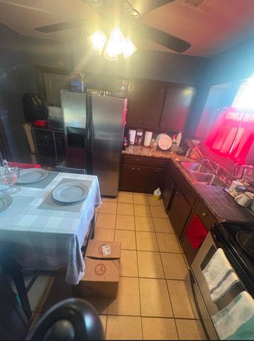 4213 E STEVENS CIR, Memphis, TN 38116