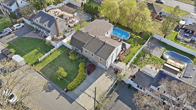 20 Camp Drive, Selden, NY 11784