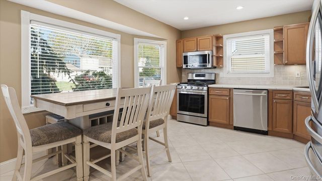 20 Camp Drive, Selden, NY 11784