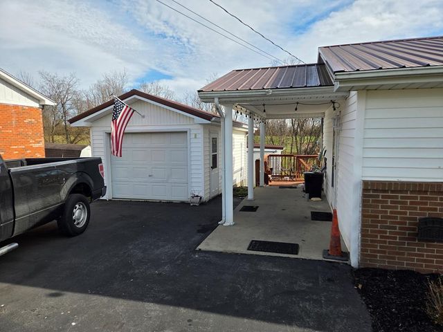 316 Highridge Drive, Flemingsburg, KY 41041