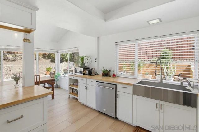10184 Aviary Dr, San Diego, CA 92131