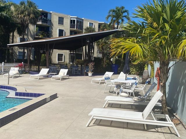 100 S Waterway Dr 401, Lake Worth, FL 33462