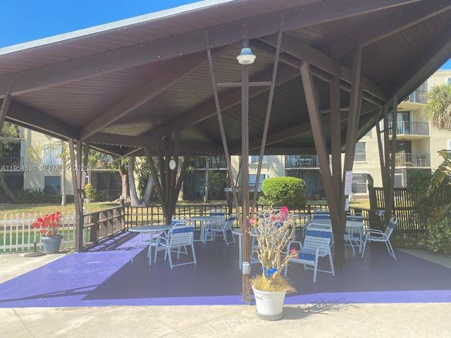 100 S Waterway Dr 401, Lake Worth, FL 33462