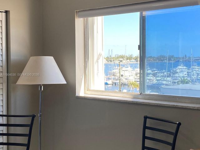 100 S Waterway Dr 401, Lake Worth, FL 33462