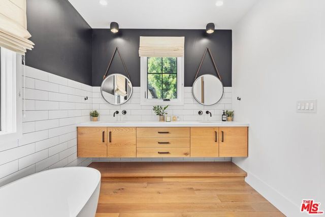 4547 Varna Avenue, Sherman Oaks, CA 91423