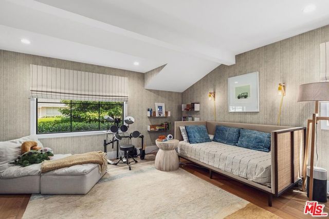 4547 Varna Avenue, Sherman Oaks, CA 91423