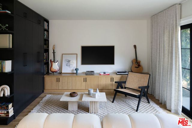 4547 Varna Avenue, Sherman Oaks, CA 91423