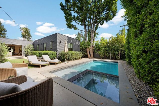 4547 Varna Avenue, Sherman Oaks, CA 91423