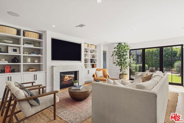 4547 Varna Avenue, Sherman Oaks, CA 91423