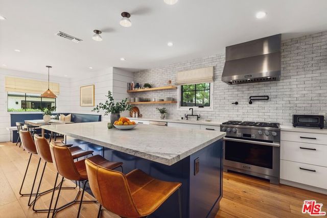 4547 Varna Avenue, Sherman Oaks, CA 91423