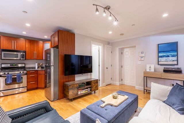 52 Cooper St. 1, Boston, MA 02113
