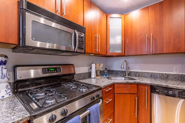 52 Cooper St. 1, Boston, MA 02113