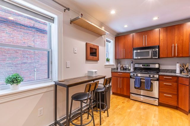 52 Cooper St. 1, Boston, MA 02113