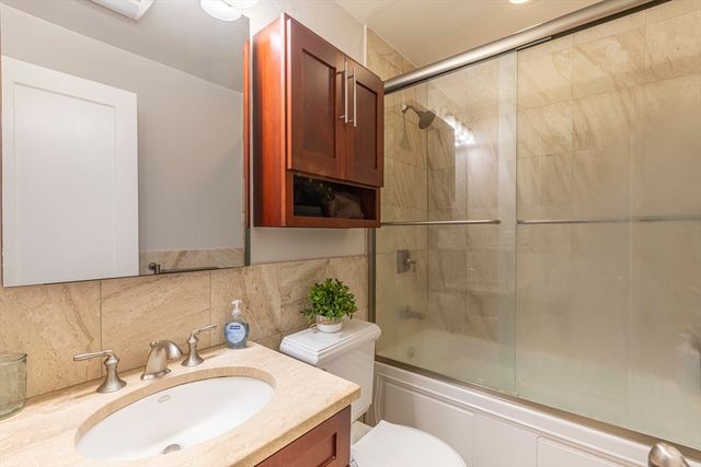 52 Cooper St. 1, Boston, MA 02113