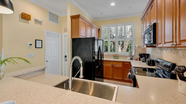 212 Fleming Street, Key West, FL 33040