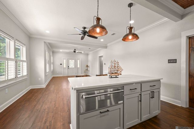 41255 Oak Harbor Rd, Prairieville, LA 70769