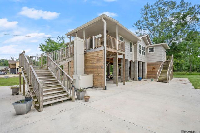 41255 Oak Harbor Rd, Prairieville, LA 70769