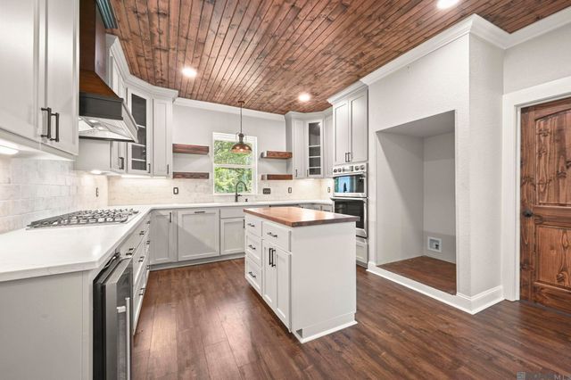 41255 Oak Harbor Rd, Prairieville, LA 70769
